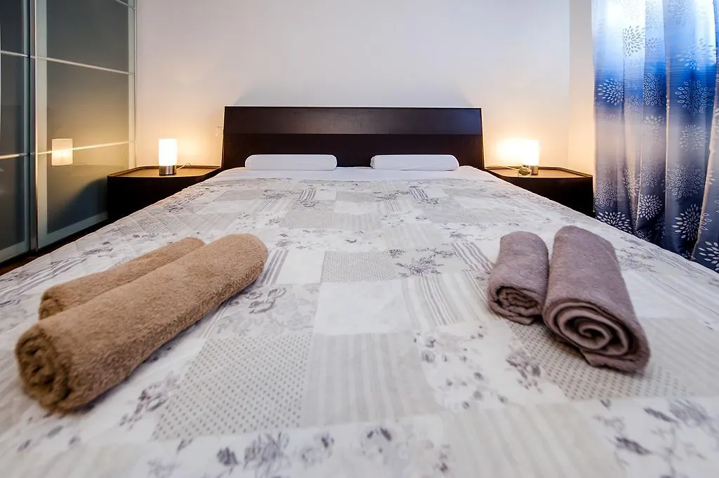 Apartment The Loft 罗维尼 克罗地亚